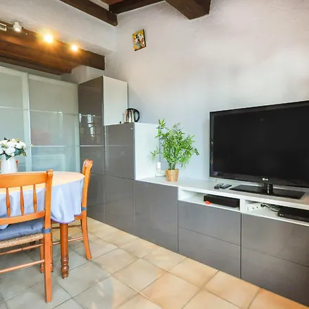 Les Oiseaux-1 By Interhome